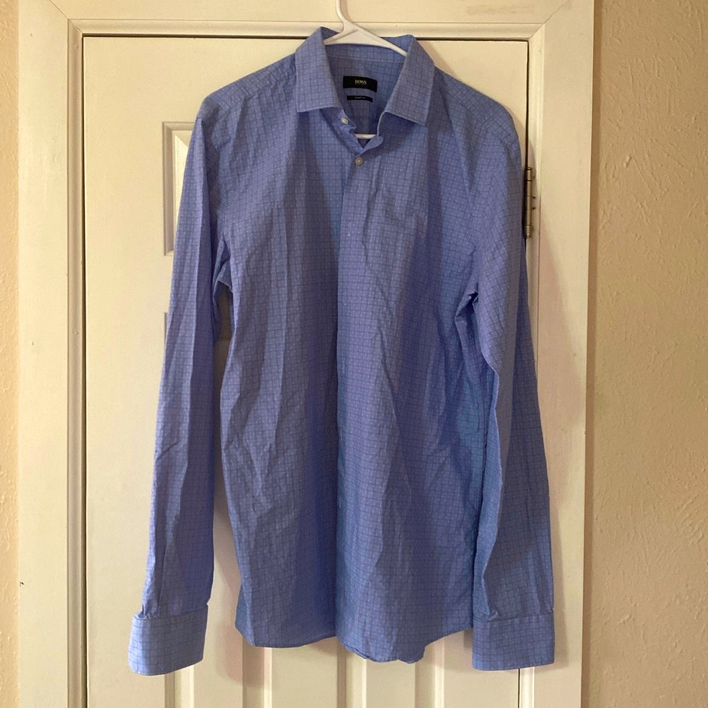 Hugo Boss Men’s long sleeve button up.  Blue